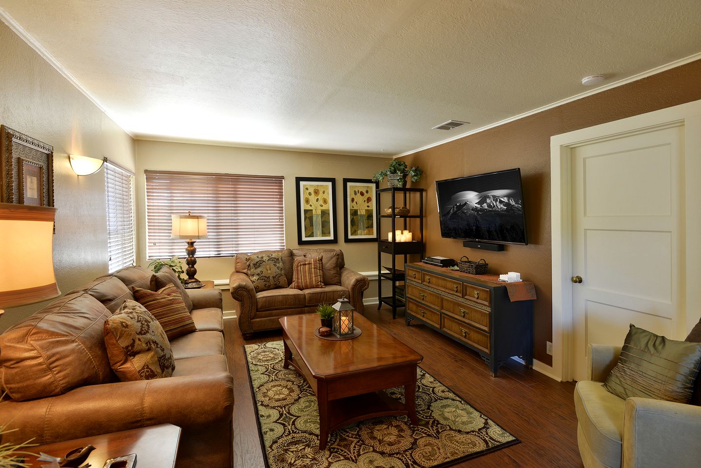 Pet-Friendly Group Retreat with Views and Outdoor Space in Mount Shasta, California