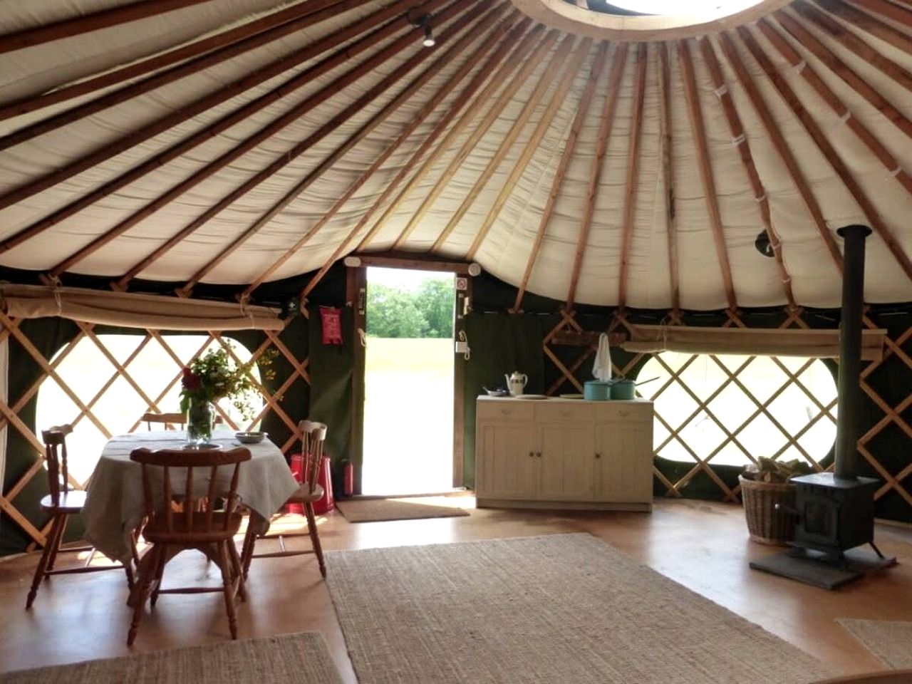 Tranquil Off-Grid Yurt Stay with Outdoor Kitchen & Firepit in England, United Kingdom