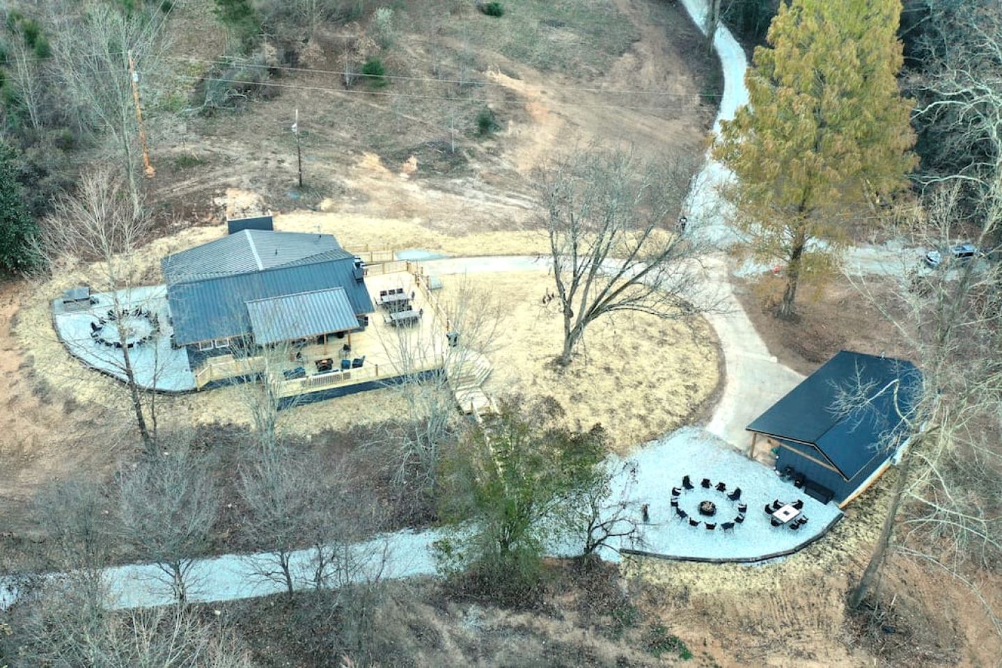 Chic Cabin with Game Space, Jacuzzi and Private Deck in Tennessee