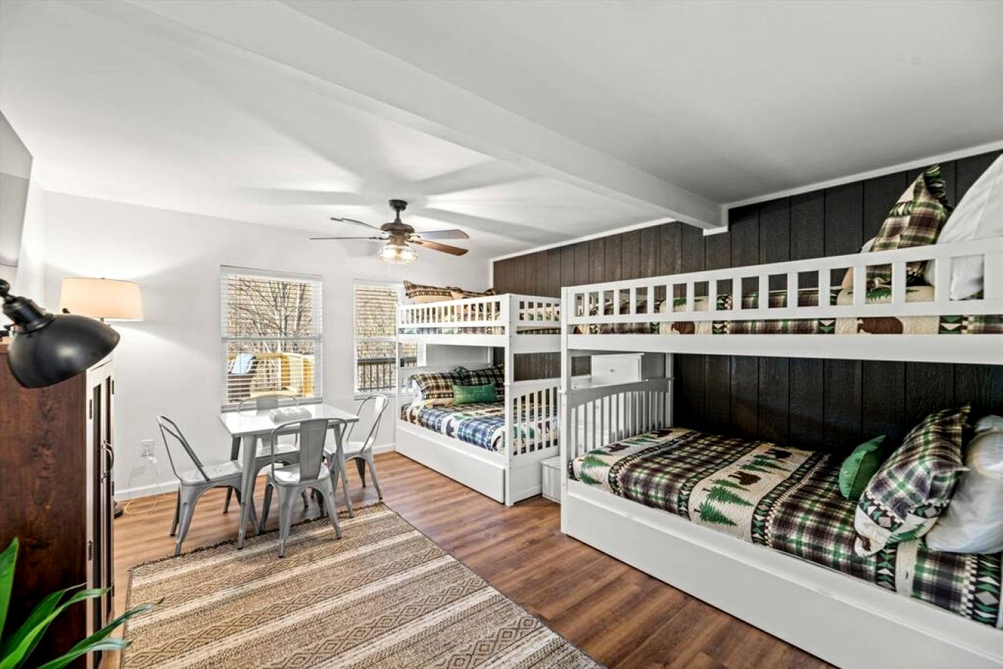 Chic Cabin with Game Space, Jacuzzi and Private Deck in Tennessee