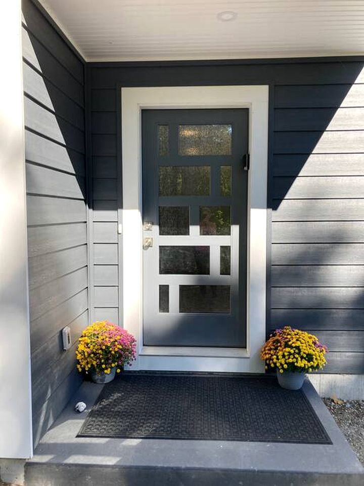 Chic Cottage with Panoramic Lake and Nature Views in Maine