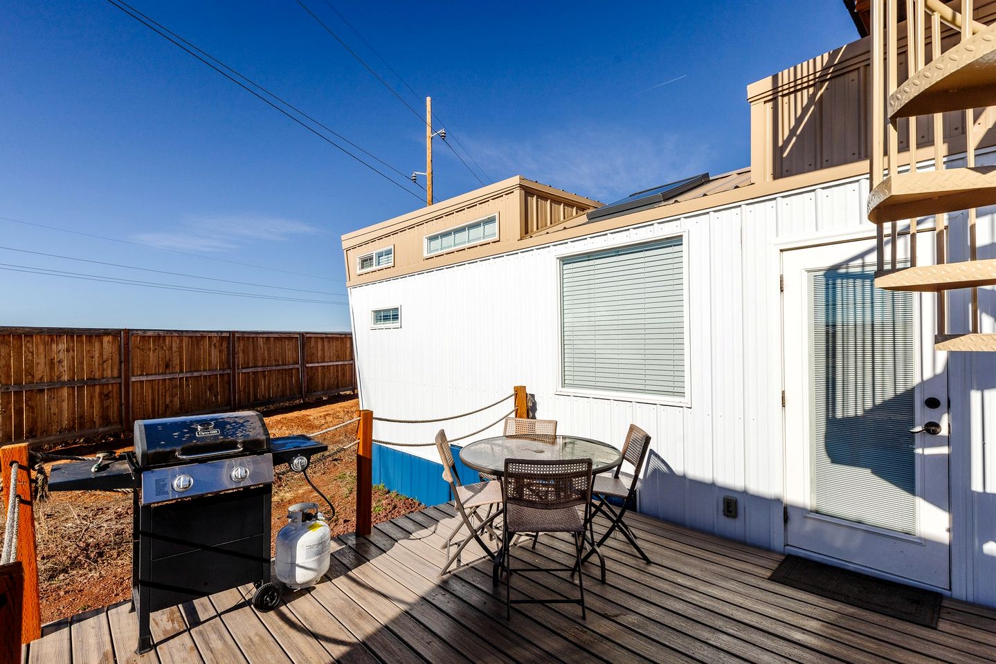 Chic Coziness: Fully Equipped Original Tiny House in Apple Valley