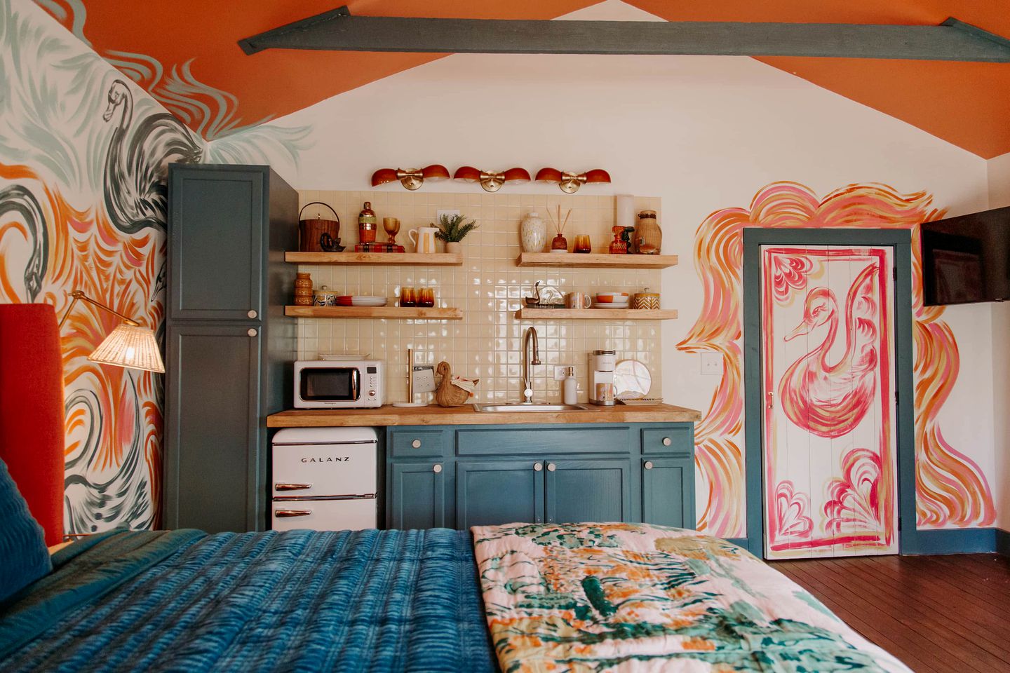 Chic and Cozy: Romantic Glamping at Its Finest in Tennessee