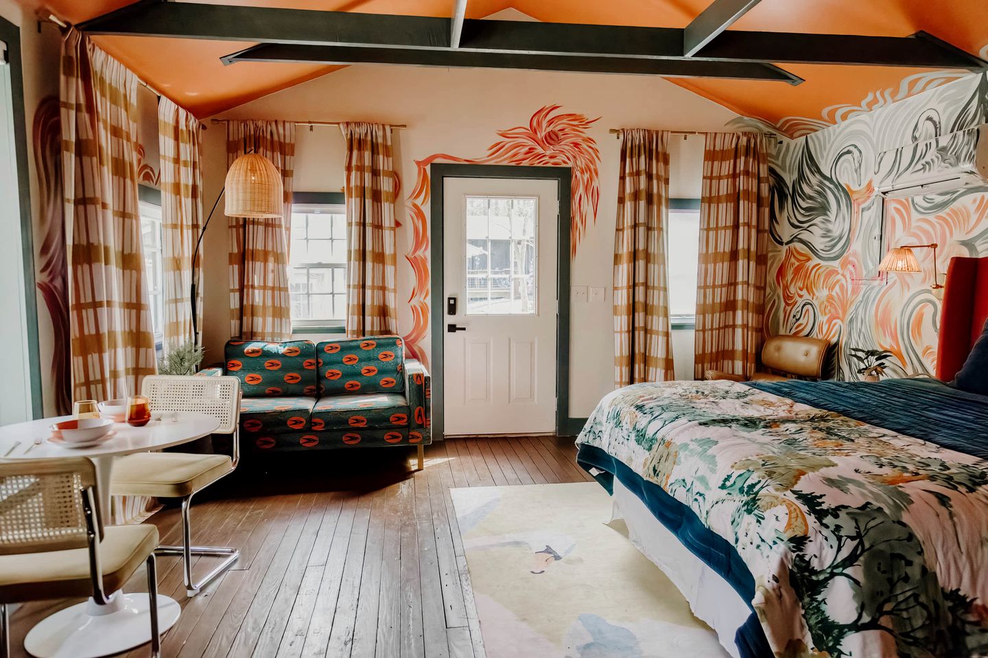 Chic and Cozy: Romantic Glamping at Its Finest in Tennessee