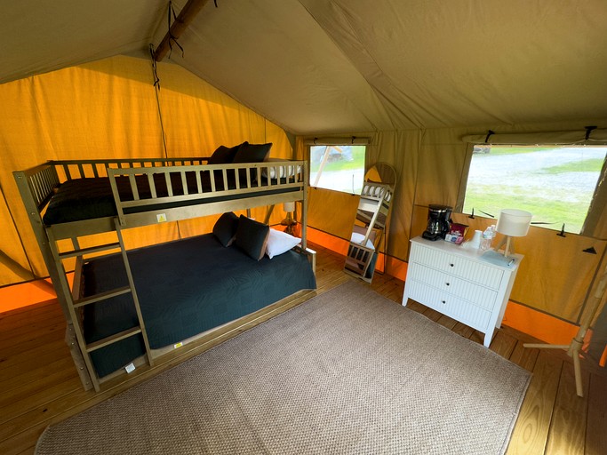 Safari Tents (United States of America, Onalaska, Texas)
