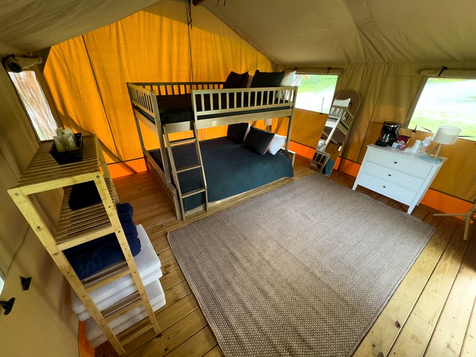 Safari Tents (United States of America, Onalaska, Texas)