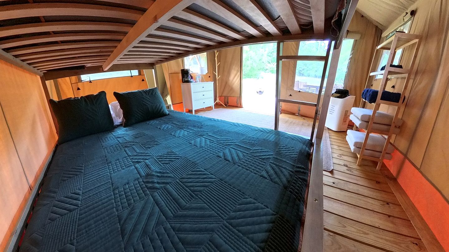 Glamping Getaway on Lake Livingston in Onalaska, TX