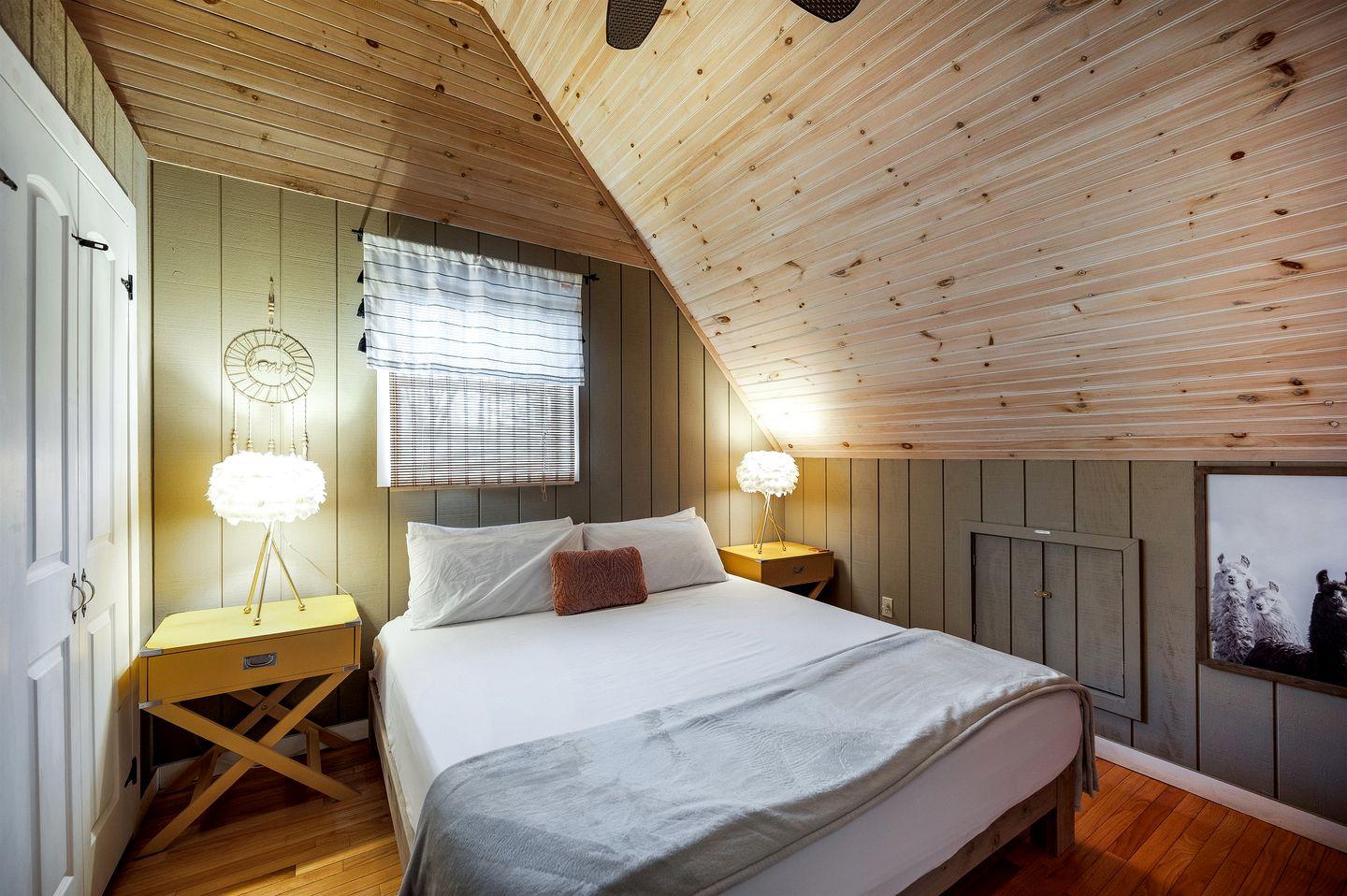 Chic Picturesque Cabin Ideal for a Romantic Getaway in Tennessee