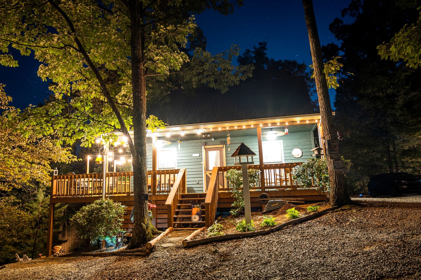 Chic Picturesque Cabin Ideal for a Romantic Getaway in Tennessee