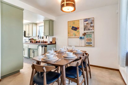 Chic Retreat: Pet-Friendly Bohemian Haven with Hot Tub and Stellar Stargazing