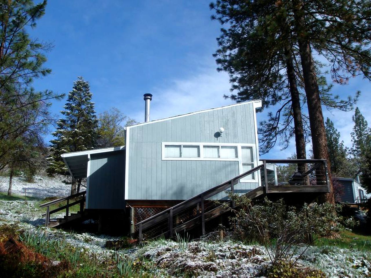 Chic Studio Cabin in the Sierra Nevada near Sequoia National Park, California