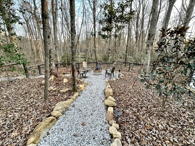 Cabins (United States of America, Tracy City, Tennessee)