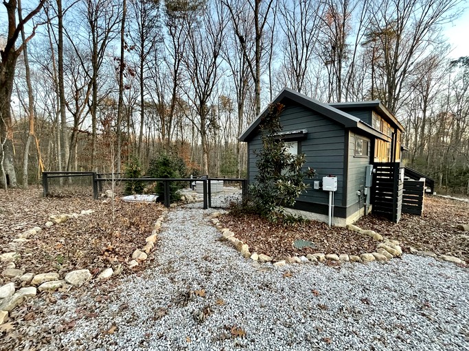 Cabins (United States of America, Tracy City, Tennessee)