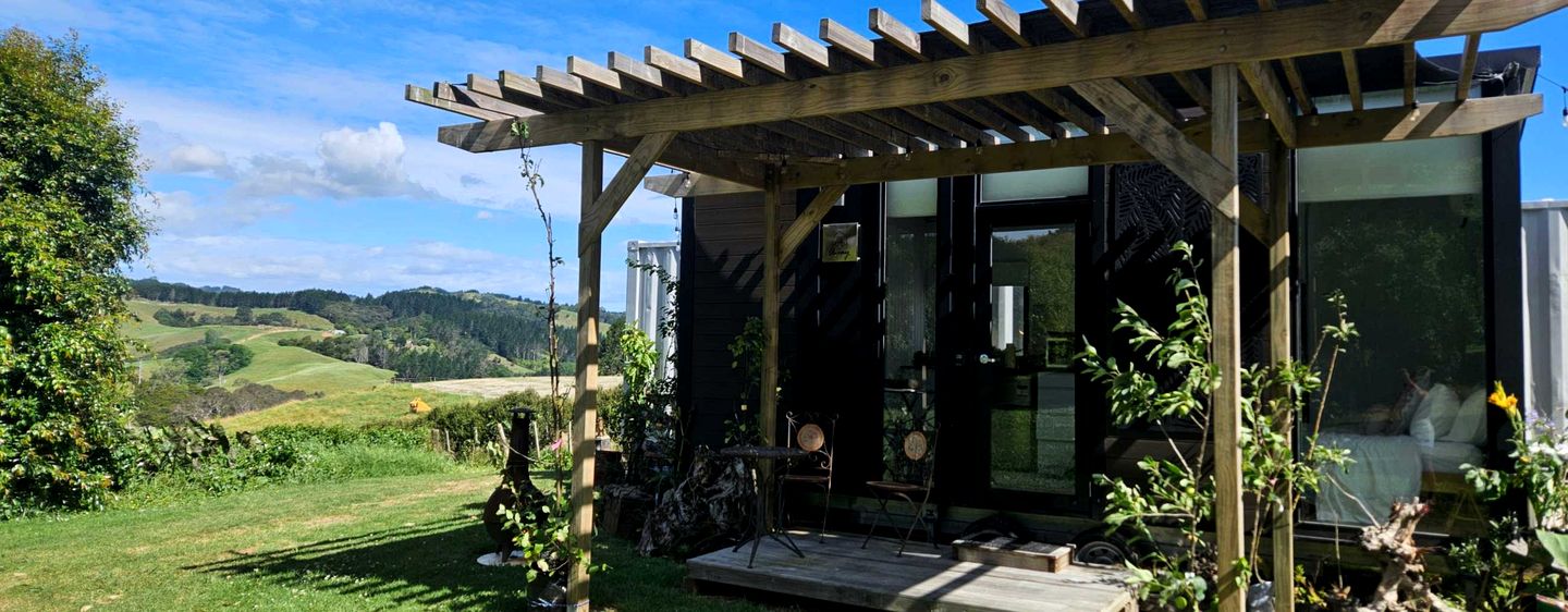 Chic Tiny House Retreat Surrounded by a Lovely Valley in Whangarei, North Island