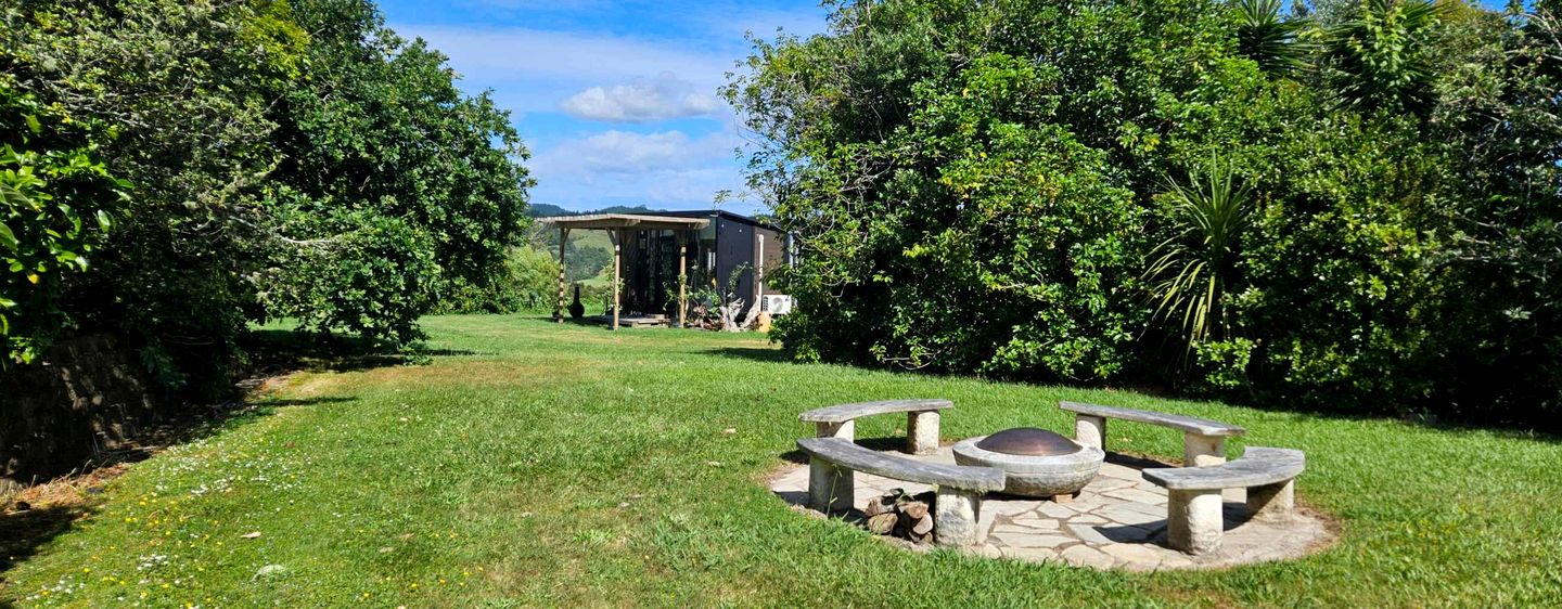 Chic Tiny House Retreat Surrounded by a Lovely Valley in Whangarei, North Island