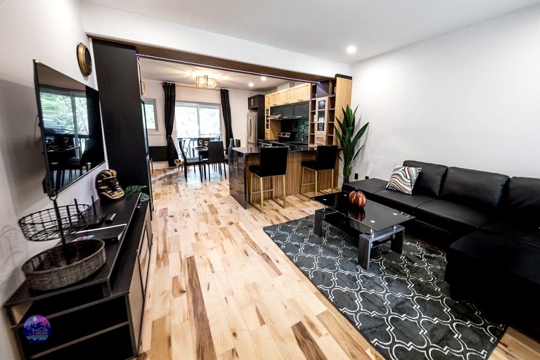 Vacation Rentals (Canada, Lac des Plages, Quebec)