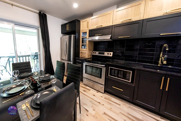 Vacation Rentals (Canada, Lac des Plages, Quebec)
