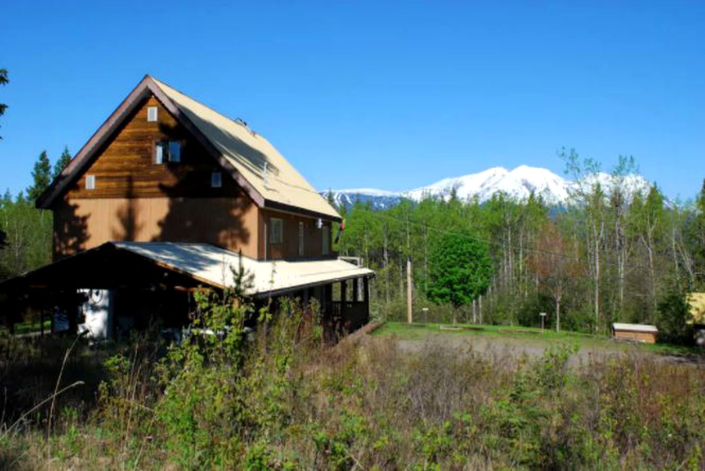 Quiet Double Room with Breakfast Included near Babine Mountains Provincial Park, British Columbia