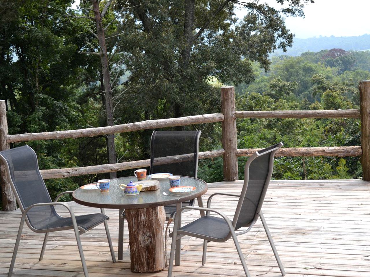 Stately Log Cabin with a Pool for a Group Getaway near Chickamauga, Georgia