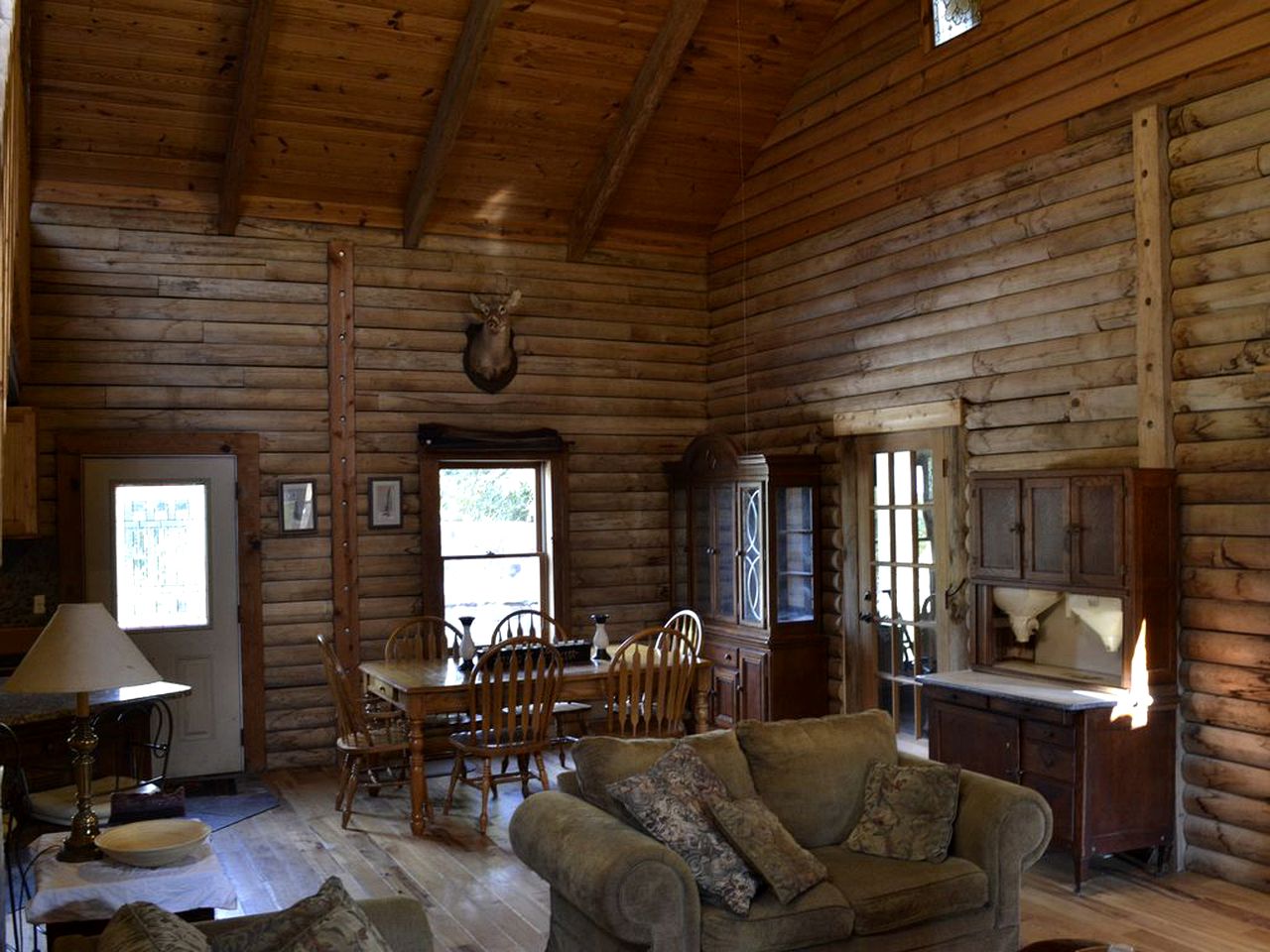 Stately Log Cabin with a Pool for a Group Getaway near Chickamauga, Georgia