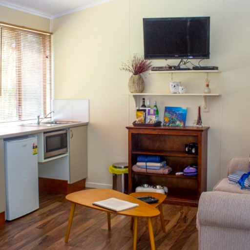 Nature Lodges (Evelyn, Queensland, Australia)