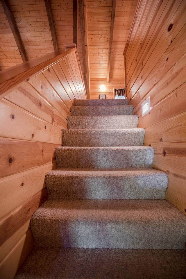 Cozy Cabin Nestled in the Foothills of the Majestic Cascade Mountains with Hot-Tub by Lake Wenatchee For an Outdoor Escape, Washington