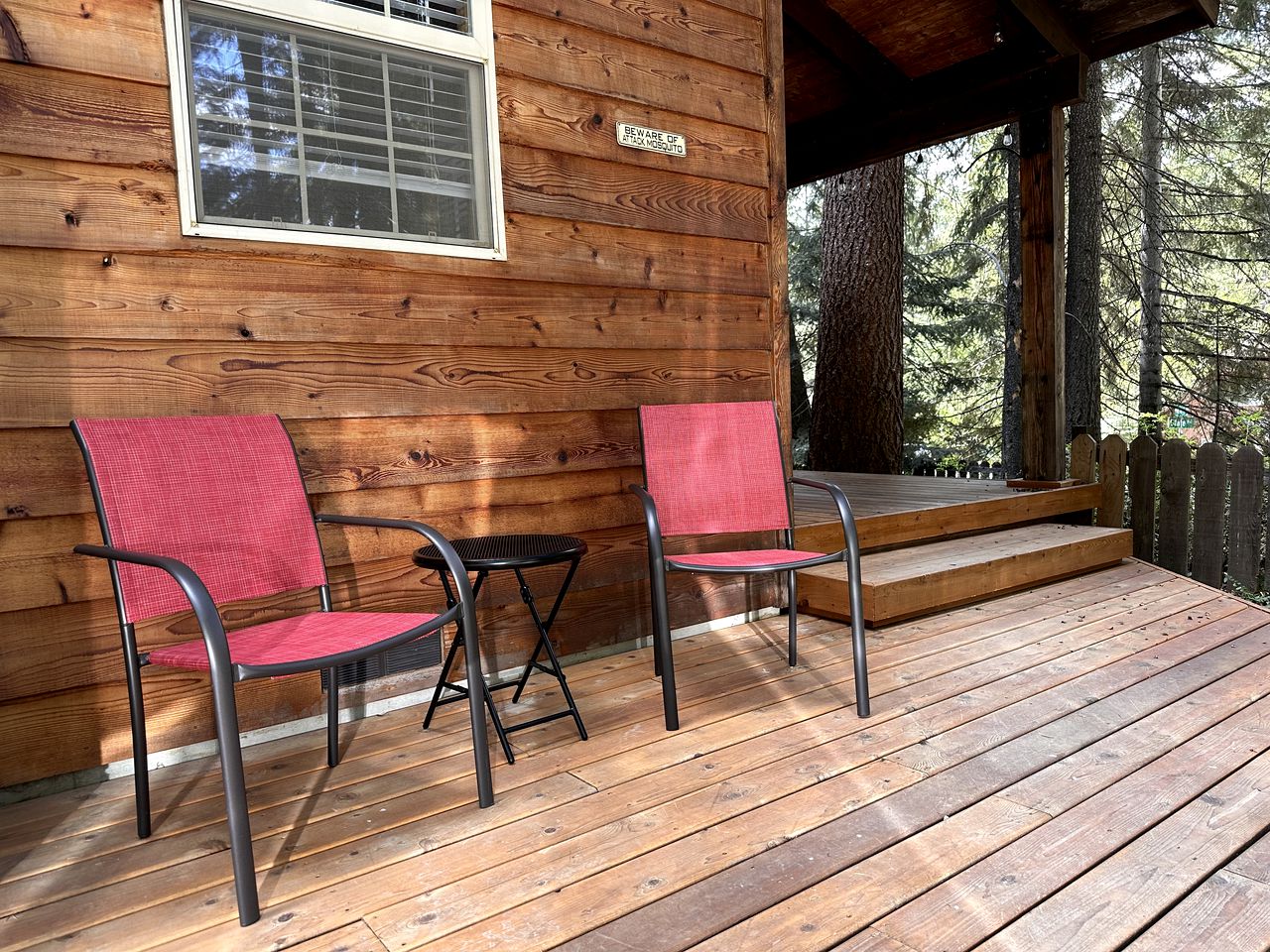 Cozy Cabin Nestled in the Foothills of the Majestic Cascade Mountains with Hot-Tub by Lake Wenatchee For an Outdoor Escape, Washington