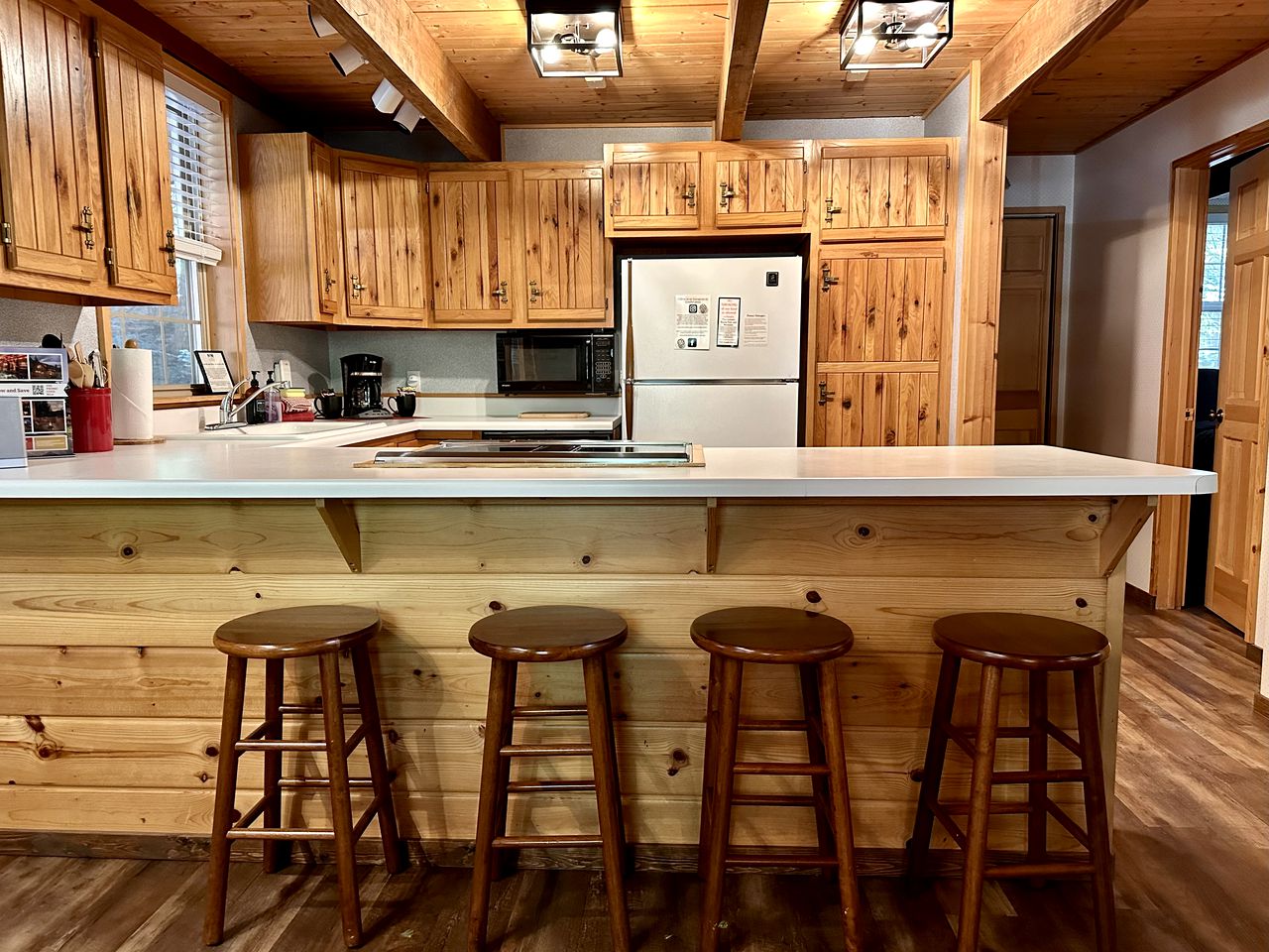 Cozy Cabin Nestled in the Foothills of the Majestic Cascade Mountains with Hot-Tub by Lake Wenatchee For an Outdoor Escape, Washington