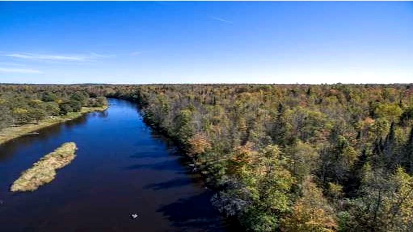 Beautiful and Secluded Cabin Rental with Views of Chippewa River near Hayward, Wisconsin