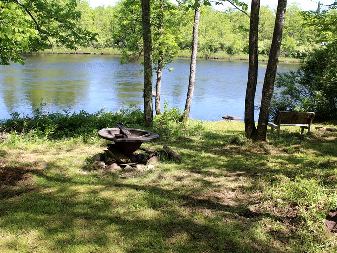 Cabins (Ojibwa, Wisconsin, United States)