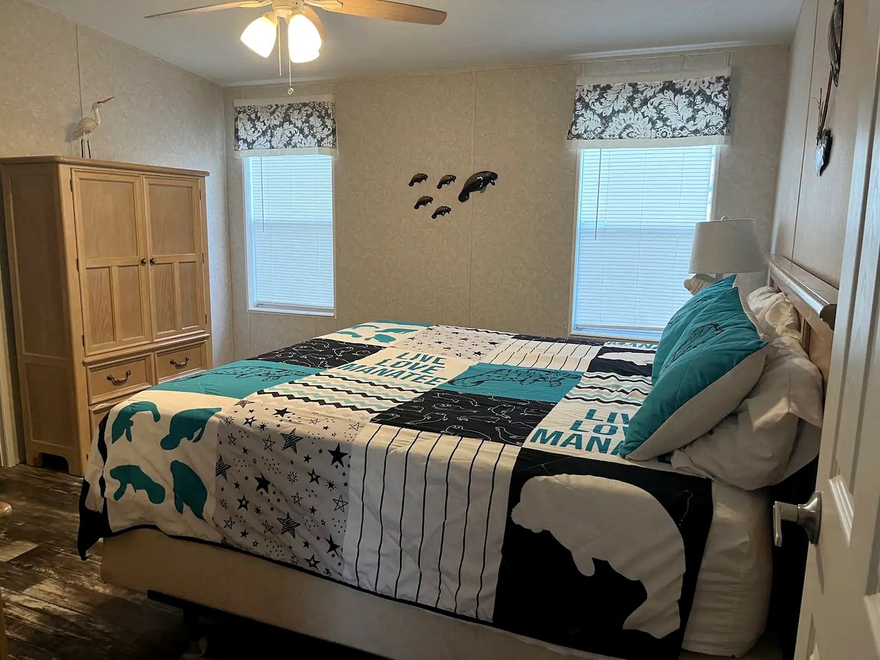 Riverfront Cottage with Nice Vistas in Weeki Wachee, Florida