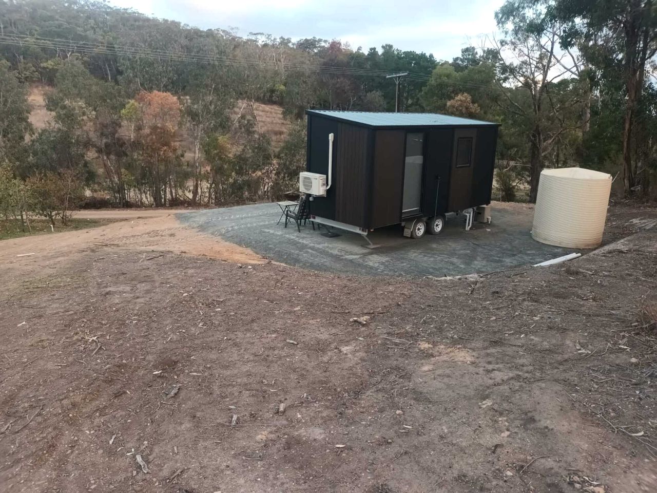 Charming Farm Stay Tiny Home with Apple Orchard & Dam Views near Adelaide in Lenswood, South Australia