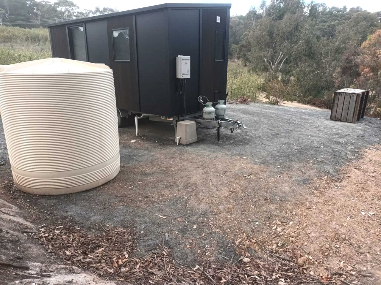 Charming Farm Stay Tiny Home with Apple Orchard & Dam Views near Adelaide in Lenswood, South Australia
