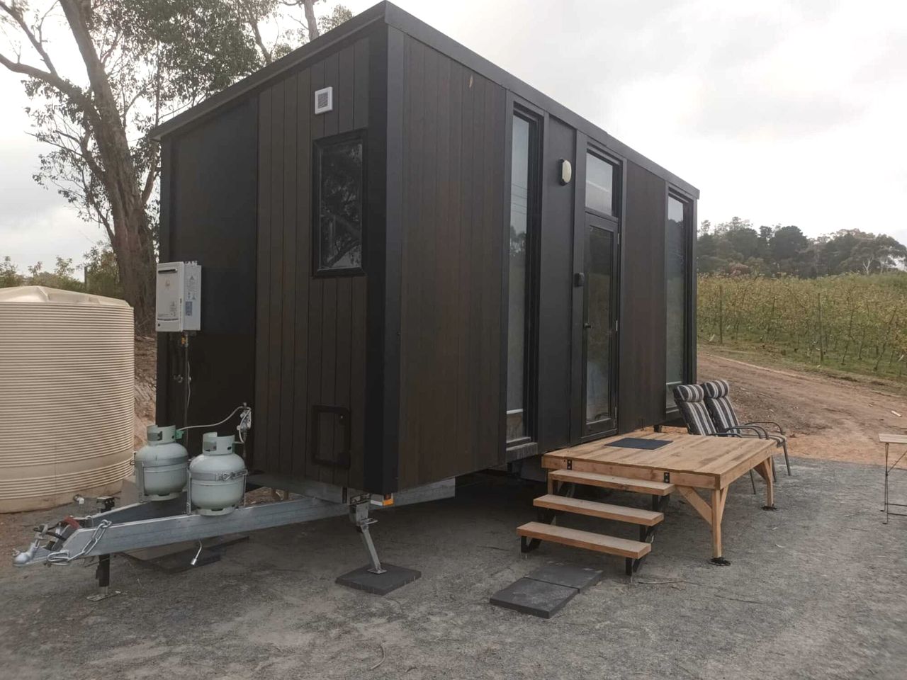 Charming Farm Stay Tiny Home with Apple Orchard & Dam Views near Adelaide in Lenswood, South Australia
