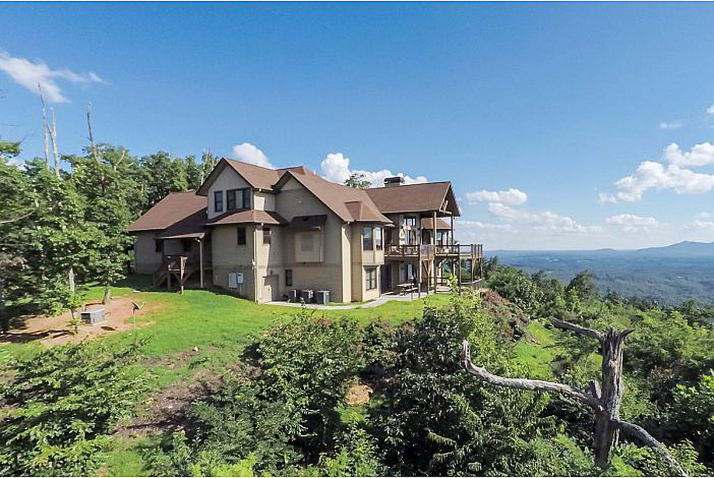 Luxury Vacation Rental in Lake Lure, North Carolina