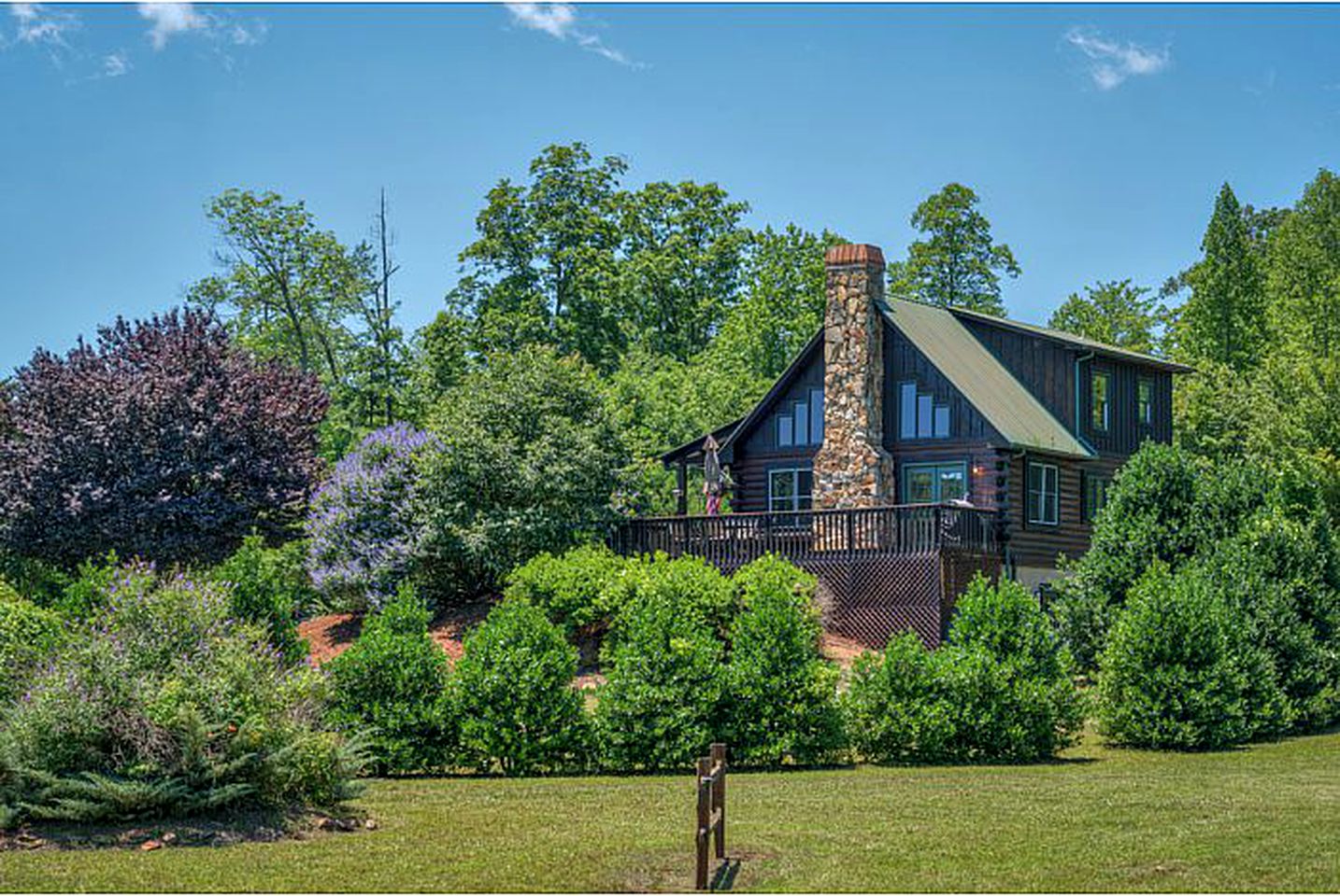 PetFriendly Cabin near the of the Smoky Mountains in North Carolina