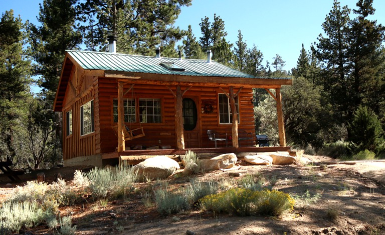 Log Cabins (Angelus Oaks, California, United States)