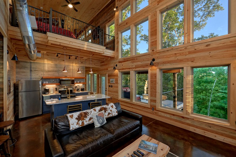 -- (United States, Gatlinburg, Tennessee)