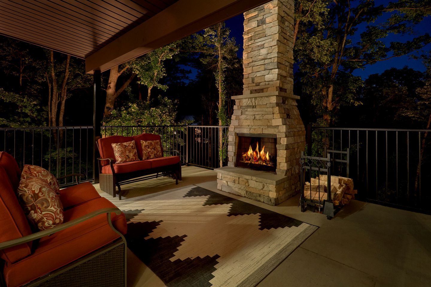 Romantic Gatlinburg Getaway for a Vacation in Tennessee