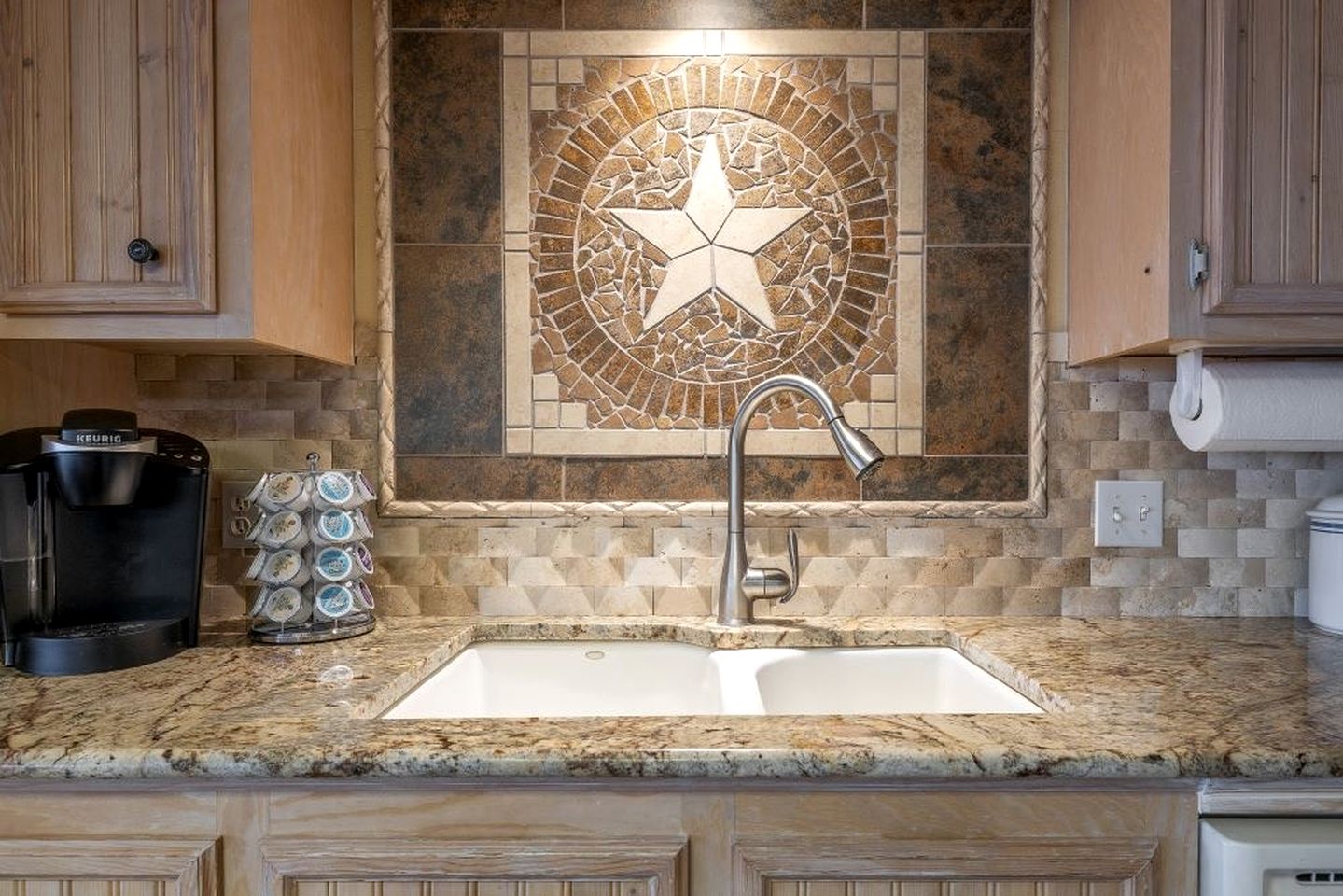 Expansive Pet-Friendly Lakeside Vacation Rental with Fenced Yard in Canyon Lake, Texas