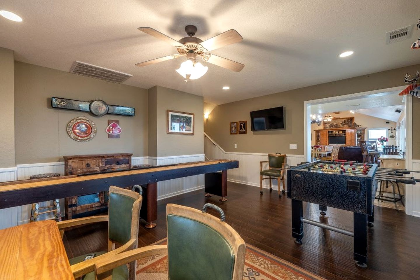 Expansive Pet-Friendly Lakeside Vacation Rental with Fenced Yard in Canyon Lake, Texas