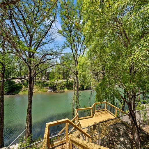 Cabins (United States of America, Canyon Lake, Texas)