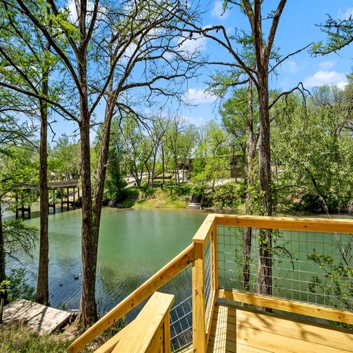 Cabins (United States of America, Canyon Lake, Texas)