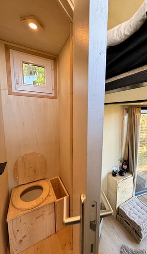 Vacation Rentals (France, --, Auvergne-Rhône-Alpes)