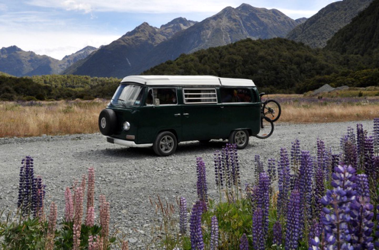 Vintage Camping Rental for Travel Adventure in Auckland, New Zealand