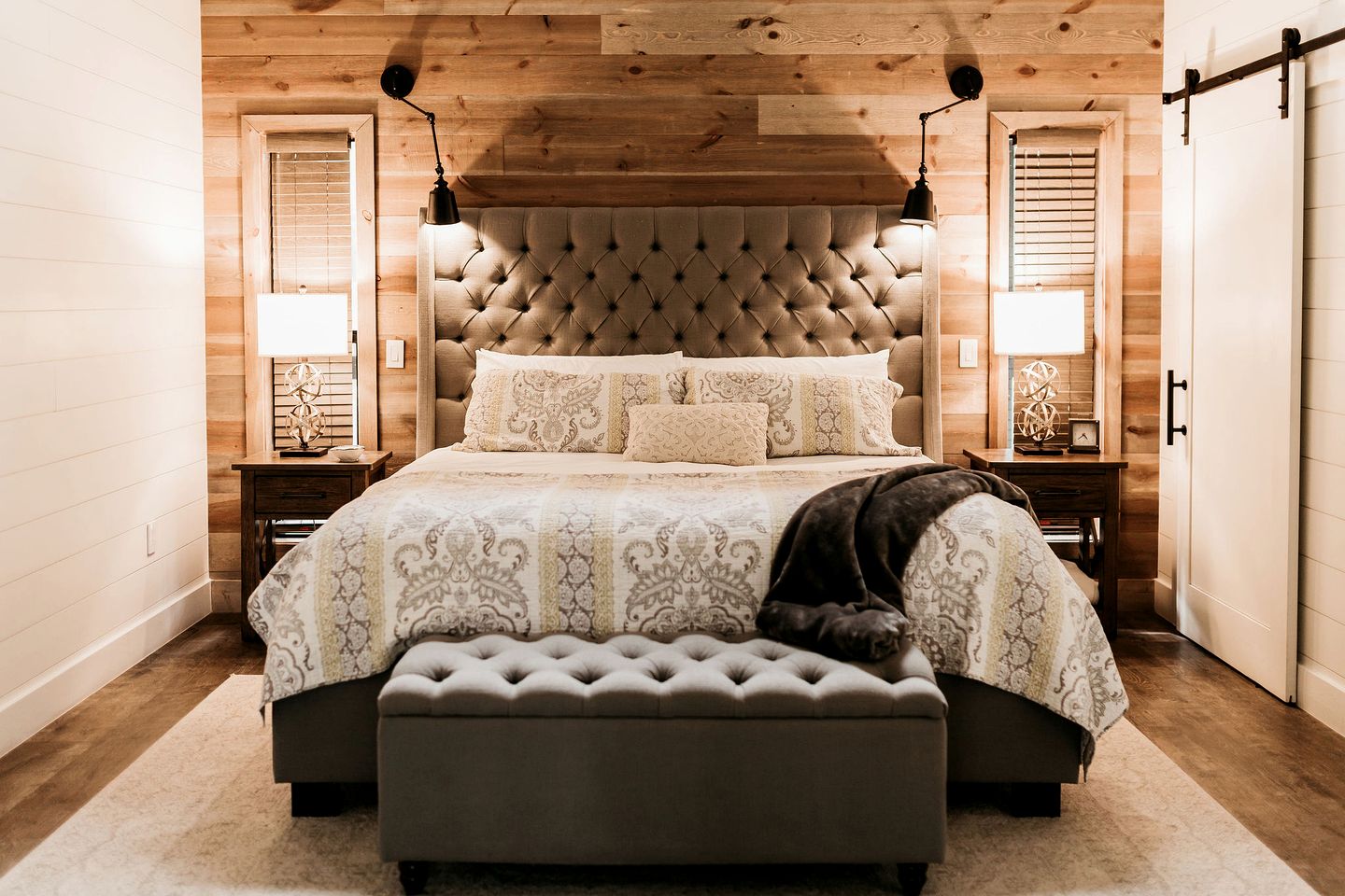Classy Cabin Beautifully Design with Spa in Broken Bow, Oklahoma