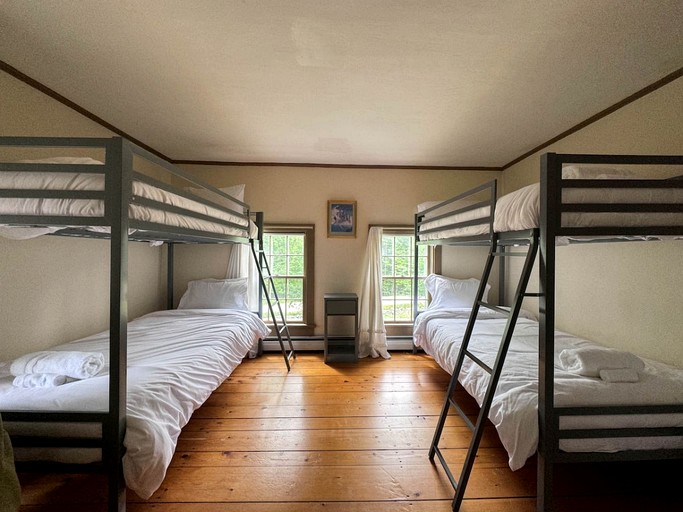 Cabins (United States of America, Fryeburg, Maine)