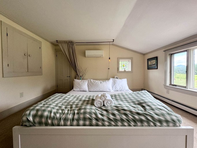 Cabins (United States of America, Fryeburg, Maine)