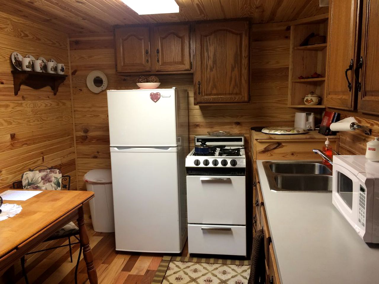 Rustic Country-Style Cabin near Mountain View, Northern Arkansas