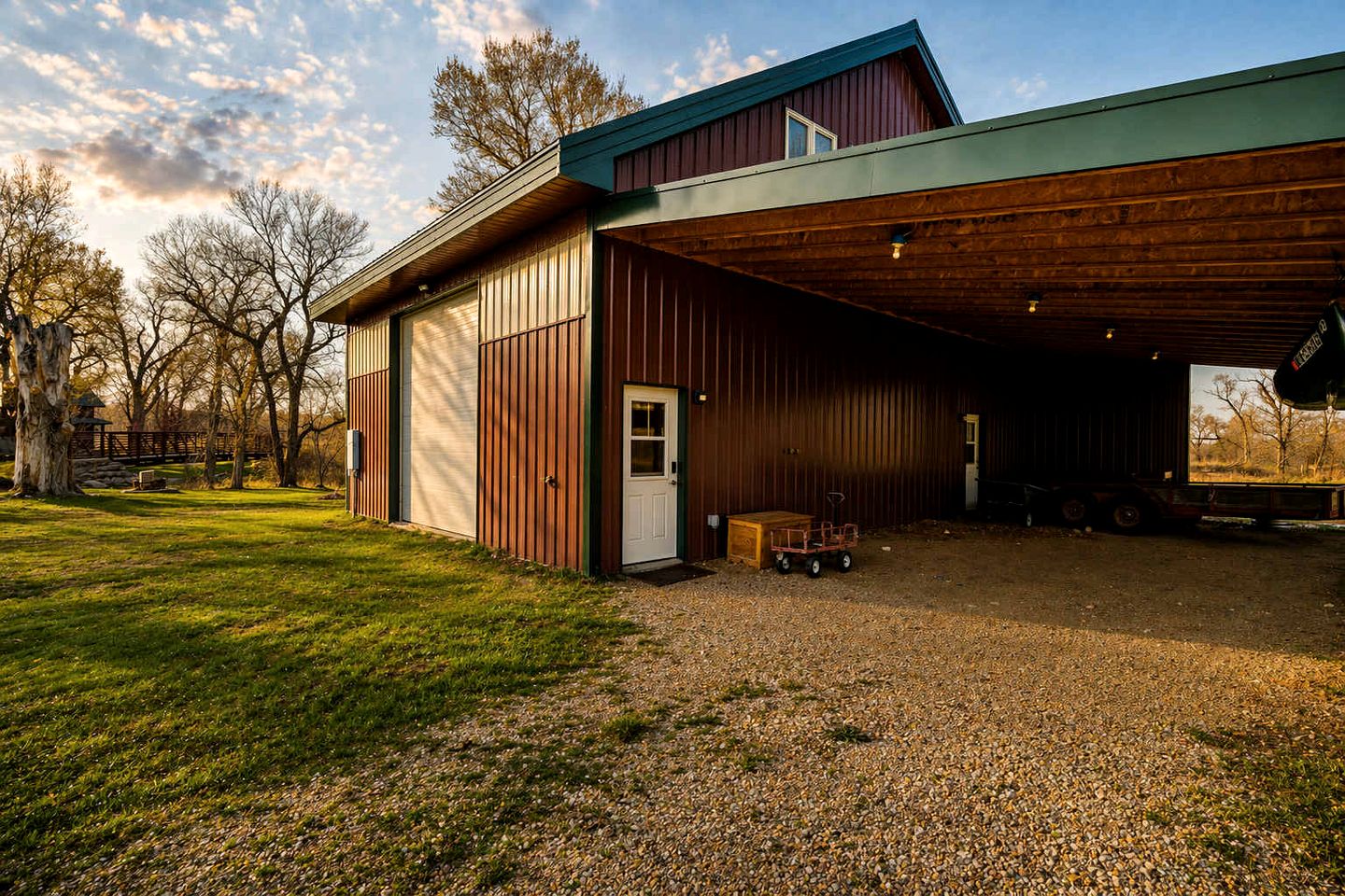Classic Log Cabin Hideaway with Loft, Balcony & Fireplace in Buffalo, Wyoming